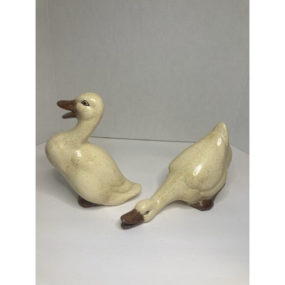 Set of 2 Large Tan Ceramic Ducks Geese Goose Figurines Vintage - Picture 2 of 6